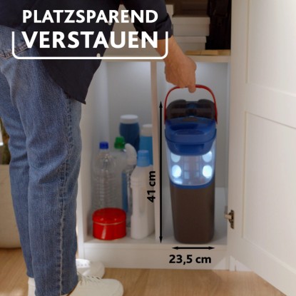 Vileda H2PrO lapos felmosó szett a szekrényben, helytakarékos tárolás. Tisztítószer tartozék. Vileda H2PrO lapos felmosó szett a szekrényben, helytakarékos tárolás. Tisztítószer tartozék.
