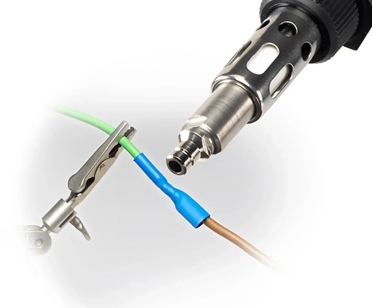 Dremel VersaTip forrasztópáka zsugorítja a kábelcsatlakozást. Dremel VersaTip forrasztópáka zsugorítja a kábelcsatlakozást.