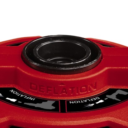 Közelkép az Einhell Power X-Change CE-AP 18 Li-Solo akkus légpumpáról leeresztő toldalékkal. Közelkép az Einhell Power X-Change CE-AP 18 Li-Solo akkus légpumpáról leeresztő toldalékkal.