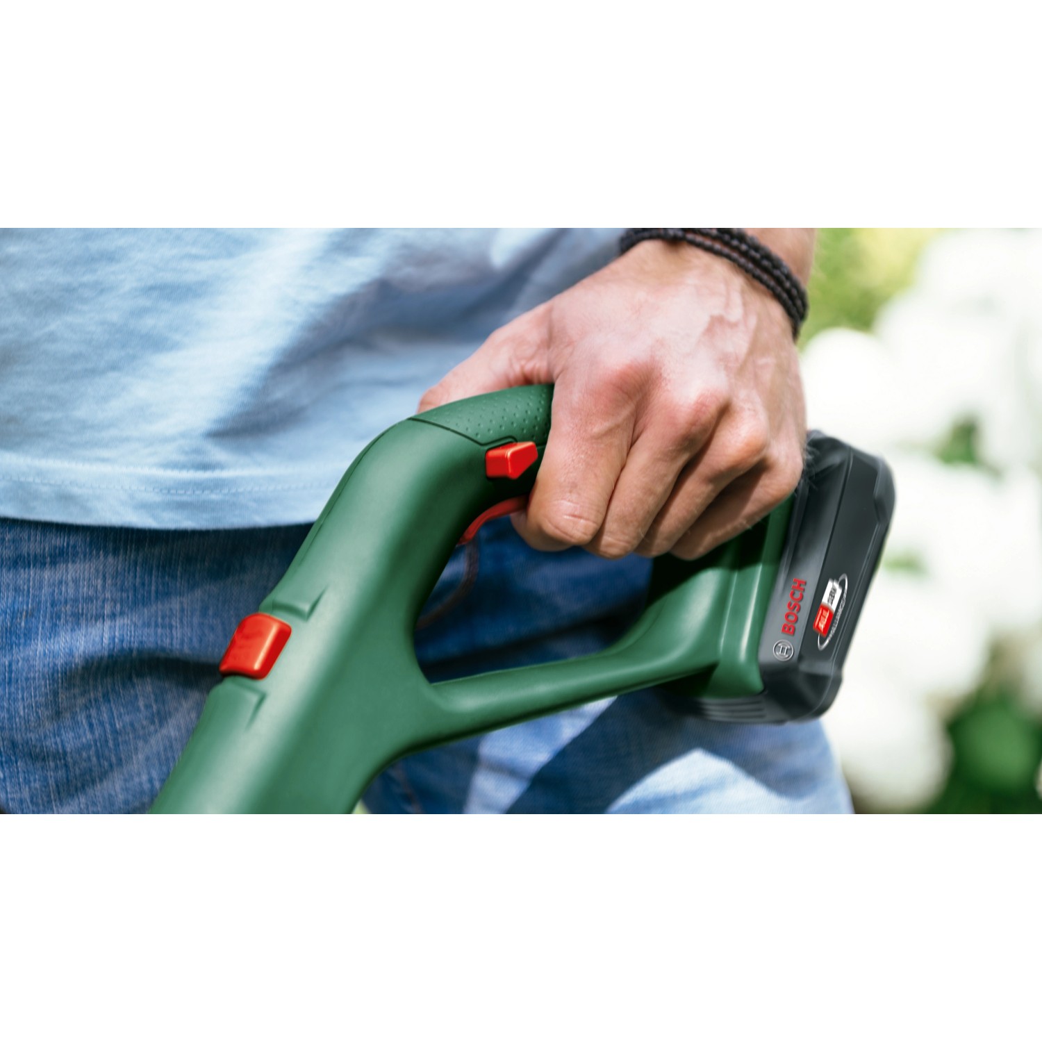 Bosch EasyGrassCut 18V 230 akkumulátoros szegélynyíró akkumulátorral és