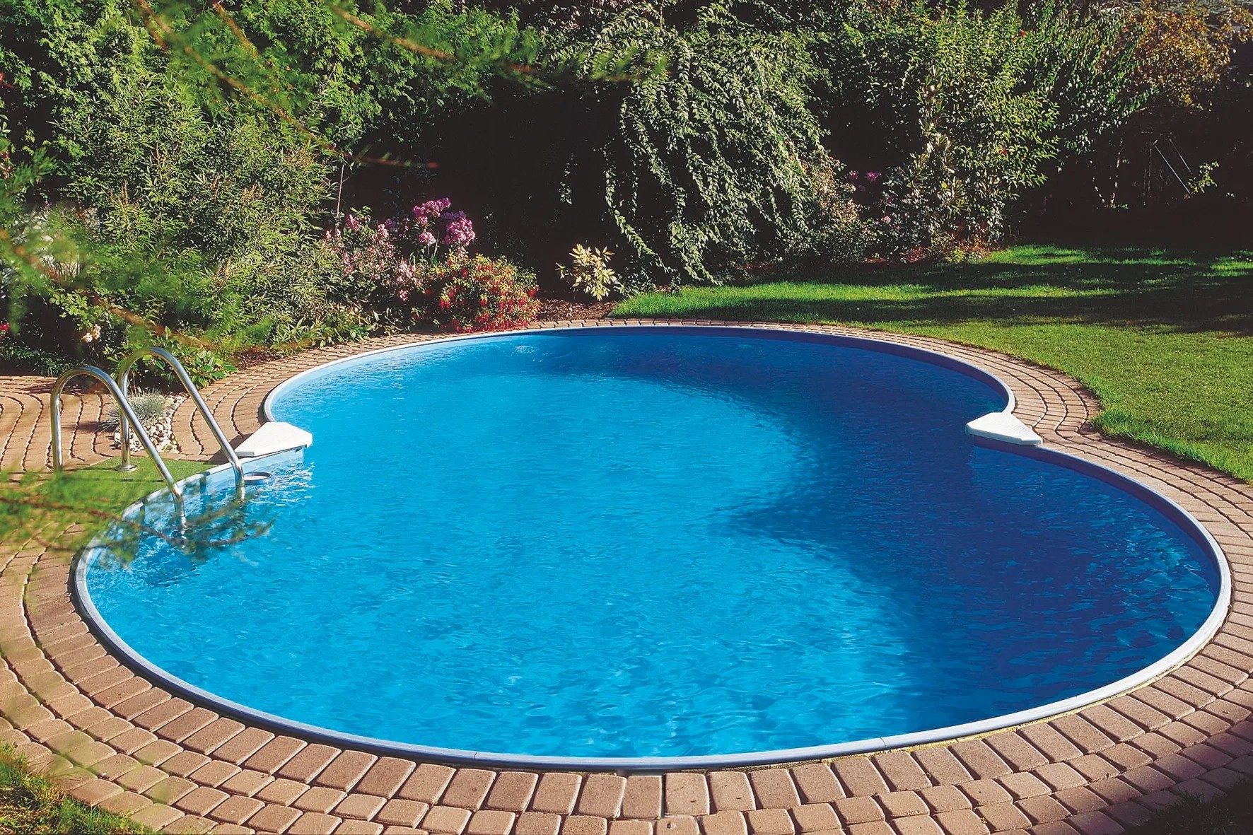 Acélfalú medence szett Cannes beépíthető medence nyolcas alakú 625 cm x 360 cm Acélfalú medence szett Cannes beépíthető medence nyolcas alakú 625 cm x 360 cm