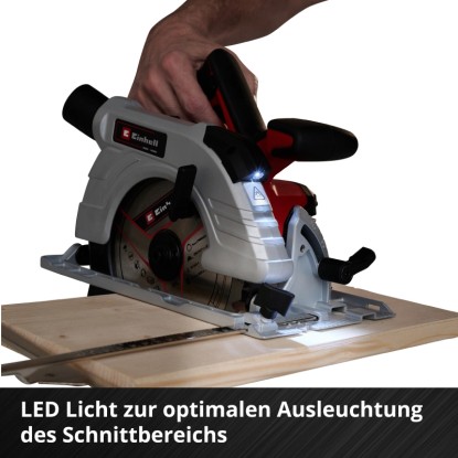 Einhell Power X-Change TP-CS 18/190 Li BL Solo akkus kézi körfűrész fa vágás közben LED világítással. Einhell Power X-Change TP-CS 18/190 Li BL Solo akkus kézi körfűrész fa vágás közben LED világítással.