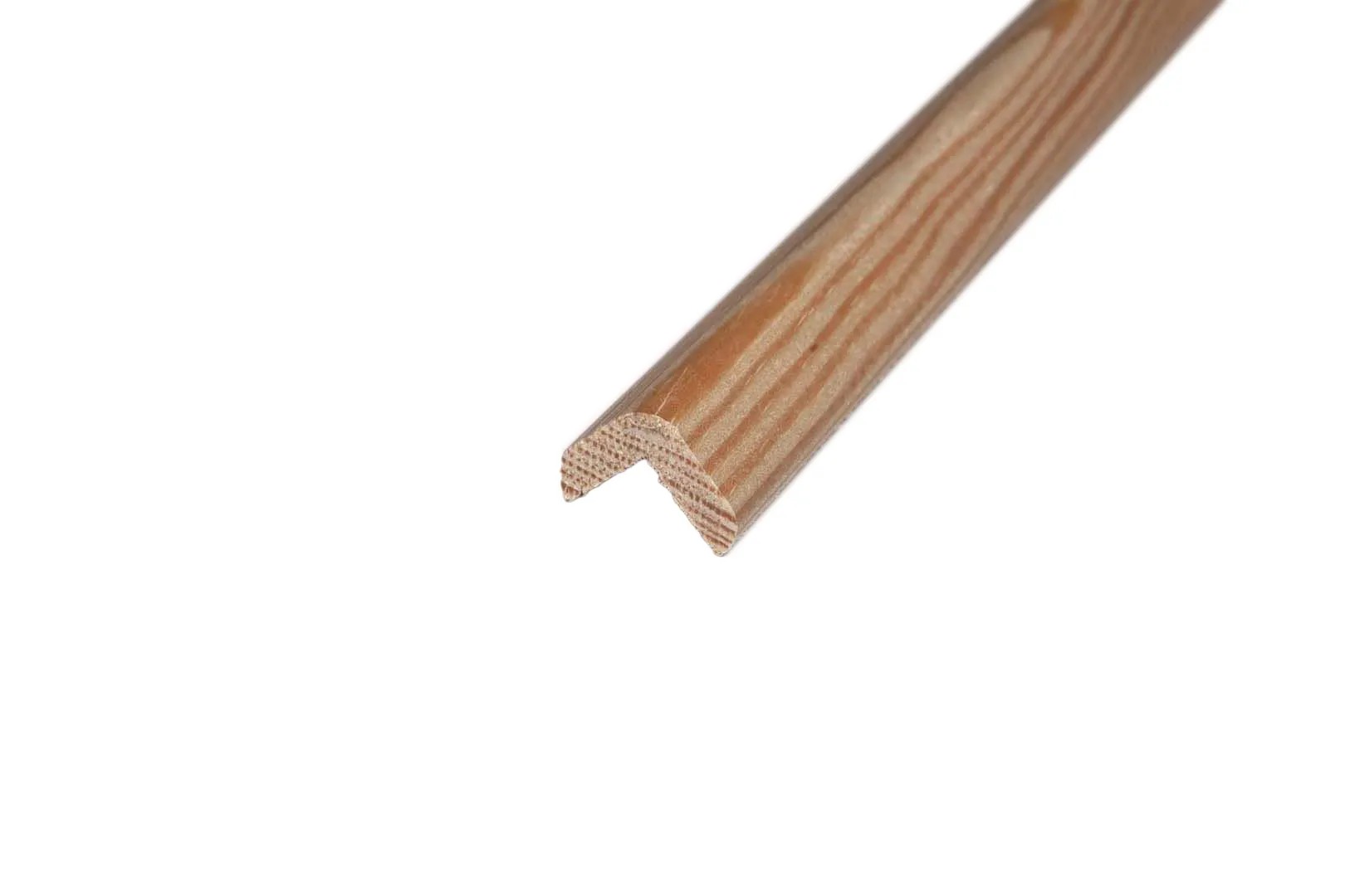 Külső sarokléc erdeifenyő 18 mm x 18 mm x 900 mm Külső sarokléc erdeifenyő 18 mm x 18 mm x 900 mm