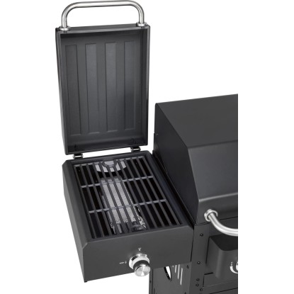 Fekete kombinált grill nyitott fedéllel és grillráccsal. Fekete kombinált grill nyitott fedéllel és grillráccsal.