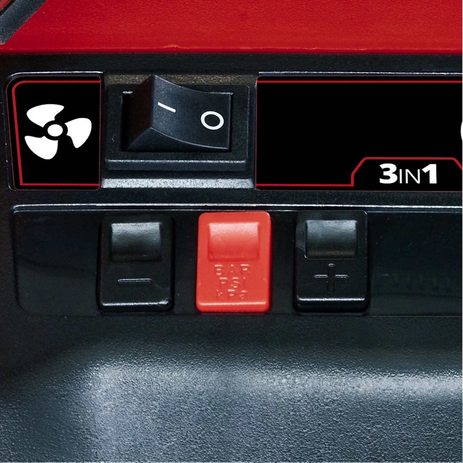 Közelkép az Einhell Power X-Change Pressito 18/21 Solo akkus légpumpa kezelőszerveiről. Közelkép az Einhell Power X-Change Pressito 18/21 Solo akkus légpumpa kezelőszerveiről.