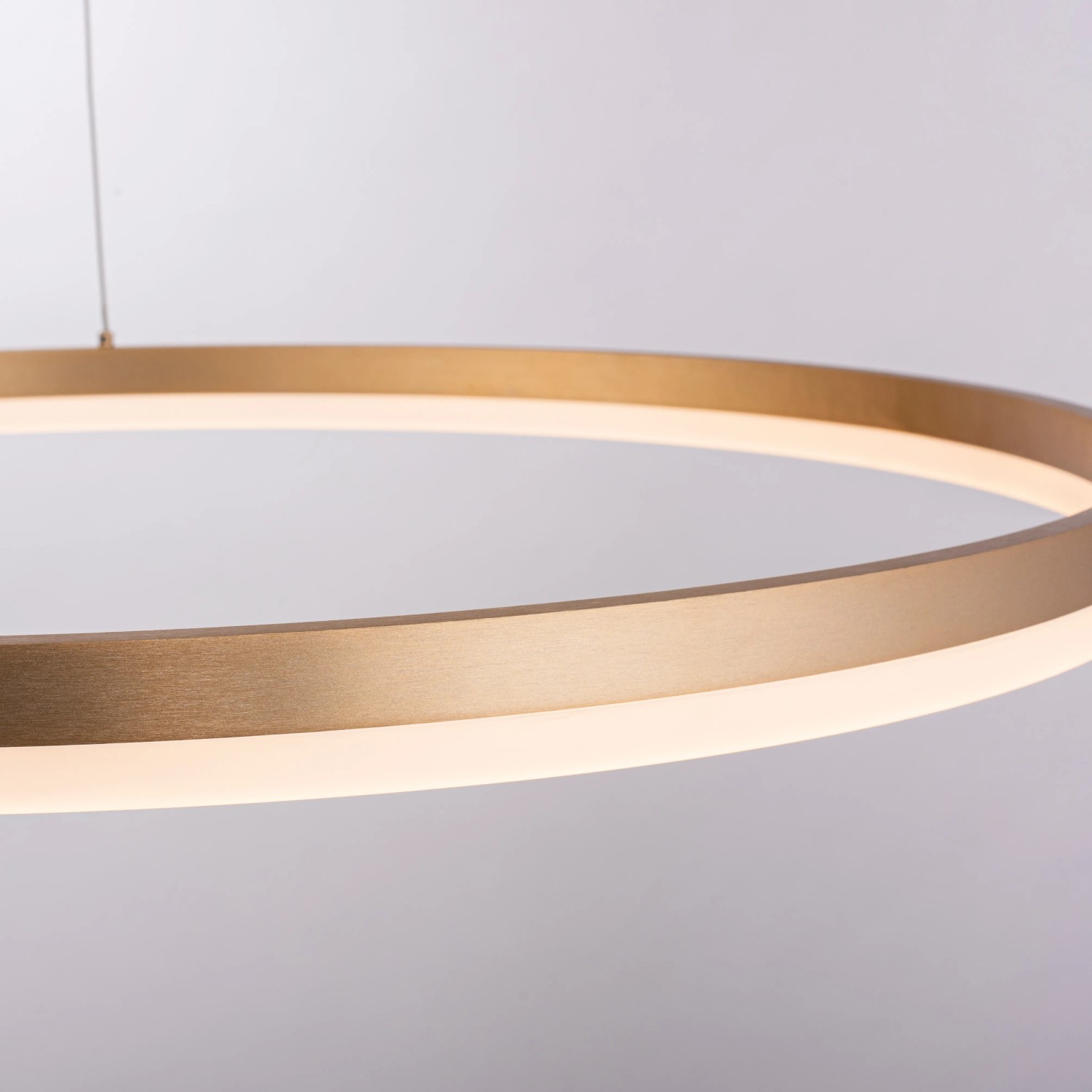Modern Paul Neuhaus Helia LED függőlámpa, 80 cm, matt sárgaréz, dimmelhető. Modern Paul Neuhaus Helia LED függőlámpa, 80 cm, matt sárgaréz, dimmelhető.