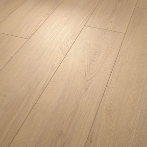 Egger NatureSense Aqua laminált padló Victoria tölgy természetes színben, vízálló és strapabíró.