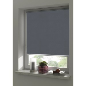 Szürke Gardinia Easyfix Premium roló, 45x150 cm, fényzáró, az ablakra szerelve.