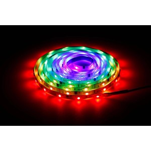 Feltekert Eglo LED szalag RGBIC, 3 m, dinamikus színekkel. Okos világítás hangulatos megvilágításhoz.