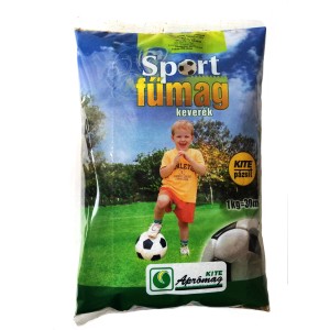 Sport gyepmag csomagolása gyerekkel és focilabdával. Ideális strapabíró gyepfelületekhez.