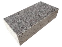 Gránit téglalap alakú térkő szürke fűrészelt lángolt 20 cm x 10 cm x 5,2 cm