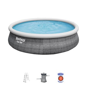 Kerek Bestway Fast Set medence létrával, szűrőszivattyúval és szűrőbetéttel.