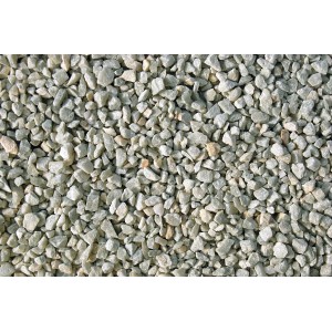 Közelkép a 4-8 mm-es térkő zúzalékról, tört szürke-fehér kövek. Ideális burkoláshoz.