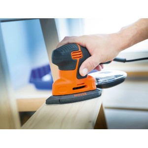 LUX csiszolóegér K80-as csiszolólappal fa csiszolásakor.