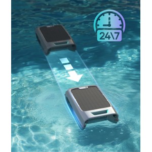 Aiper Surfer S2 fekete medence robot napelemével a medencében, 24/7 vezeték nélküli tisztítás.