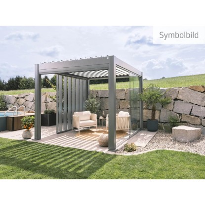 Modern Biohort pergola 6x3 m kvarcszürke metál színben, lamellás tetővel és ülőgarnitúrával a kertben.