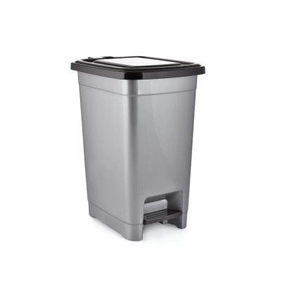 Műanyag pedálos szemetes 15 l