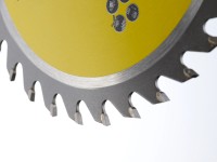 Körfűrészlap fához TCT 140 mm x 12,7 mm 32 foggal Körfűrészlap fához TCT 140 mm x 12,7 mm 32 foggal