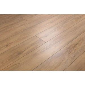 Kaindl Poseidon Malibu Oak laminált padló, 7 mm vastag, vízálló, világos fa hatású, fugákkal.