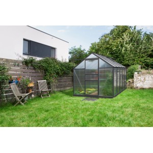 Fekete Vitavia Venus 6200 HKP 6 mm üvegház a kertben.