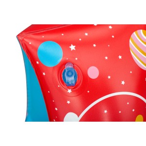 Közelkép: Bestway Astro Tiger úszókarika (5-12 éveseknek) piros mintával és kék szeleppel.
