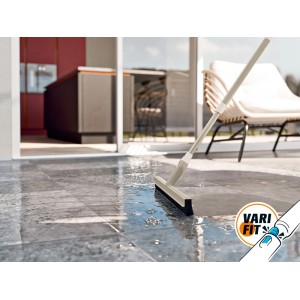 OBI Varifit teleszkópos nyél Greige, kihúzható 72-120 cm, felmosóval nedves teraszon. OBI tisztítórendszer.