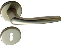 Ajtókilincs Cala NZ F2 rozettás alumínium pezsgő Ajtókilincs Cala NZ F2 rozettás alumínium pezsgő