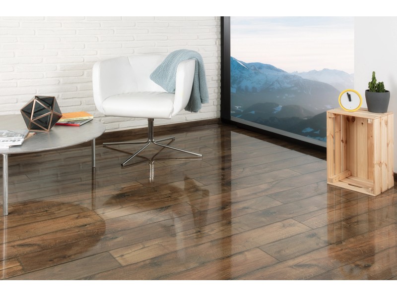 Komintas Laminalt Padlo Obi