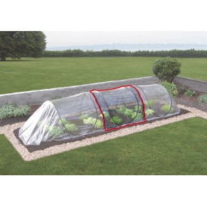 Gardenguard fólia alagút toldalék (110 cm) PVC-ből, zöldségeskert felett a kertben.