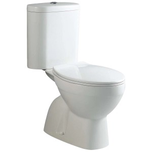 Fehér WC szett tartállyal és ovális ülőkével.