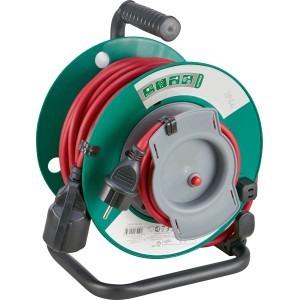 Zöld kábeldob piros kábellel, egy aljzattal és 25 m hosszúsággal kültéri használatra.