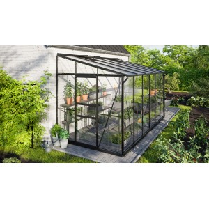 Vitavia Ida 7800 üvegház, 7,8 m², fekete, növényekkel a polcokon a kertben.