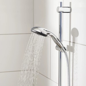 Grohe QuickFix Vitalio Start 100 zuhanyszett kézi zuhannyal, tömlővel és rúddal.