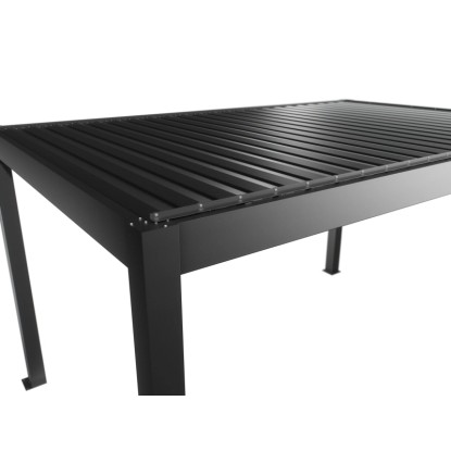 Biohort Pergola 4,5x3 m sötétszürke-ezüst színben, a lamellák és a szerkezet részletes nézete.