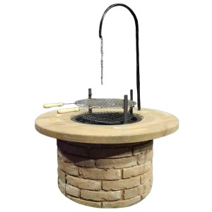 T.b.t. faszenes grill forgó grillráccsal és kőkerettel.