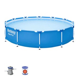 Kék Bestway acélvázas medence szűrőszivattyúval és szűrőbetéttel.