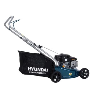 Hyundai benzines fűnyíró, kékeszöld fűgyűjtővel.