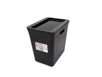 Szemetes fedéllel Szemetes fedéllel