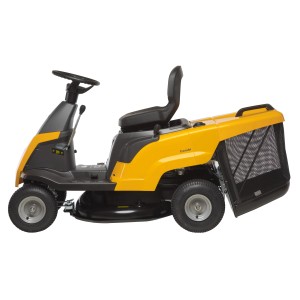 Sárga Stiga Combi 166 fűnyíró traktor 150 l-es fűgyűjtővel, oldalnézet.