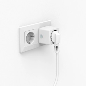 Fehér Hama WLAN mini aljzat fali aljzatban bedugott csatlakozóval.