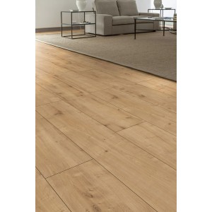 Laminált LAM.Poseid WR BreitTahiti Oak, fa hatású, nappaliba fektetve.