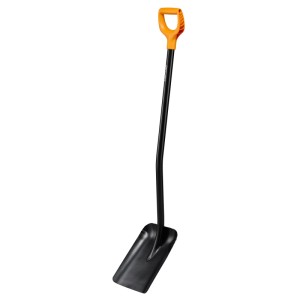 Fiskars Solid fém ásó D-markolattal, ideális kertészkedéshez és talajműveléshez.