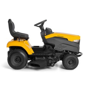 Stiga Tornado 398 M fűnyíró traktor oldalkidobóval, sárga és szürke színben.