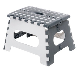 One Step összecsukható fellépő, szürke-fehér, 150 kg teherbírás. Praktikus fellépő otthonra és műhelybe.