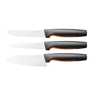Három darabos Fiskars konyhai kés készlet fekete nyéllel.