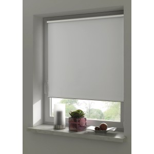 Fehér Gardinia Easyfix Premium roló, 45x150 cm, sötétítő ablakon.