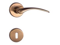 Maestro kilincs Golf PZ rozettás antikolt