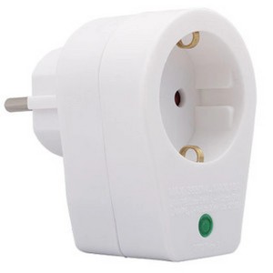 Fehér t.b.t. Schuko adapter aljzatokhoz.