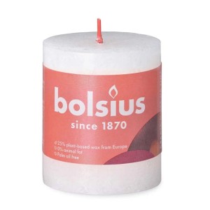 Fehér Bolsius Rustik Shine gyertya, 80/68 mm, hangulatos világításhoz a nappaliban.