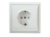 Thaya 1-es földelt dugalj fehér